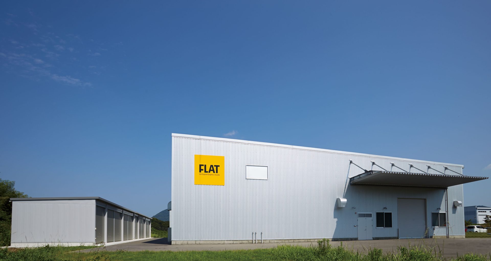 MEGA STUDIO FLAT 外観